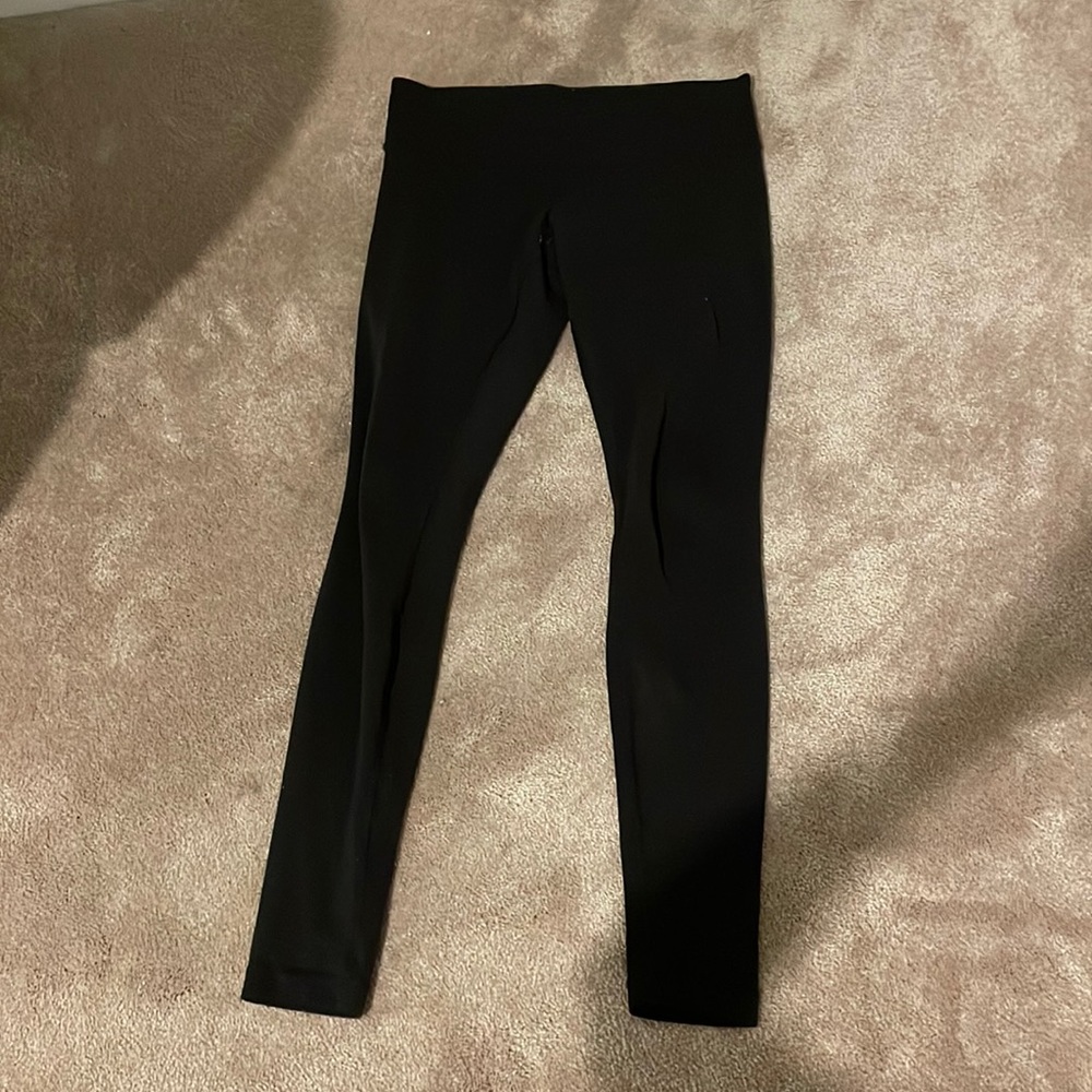 Lululemon black 28" wunder under leggings